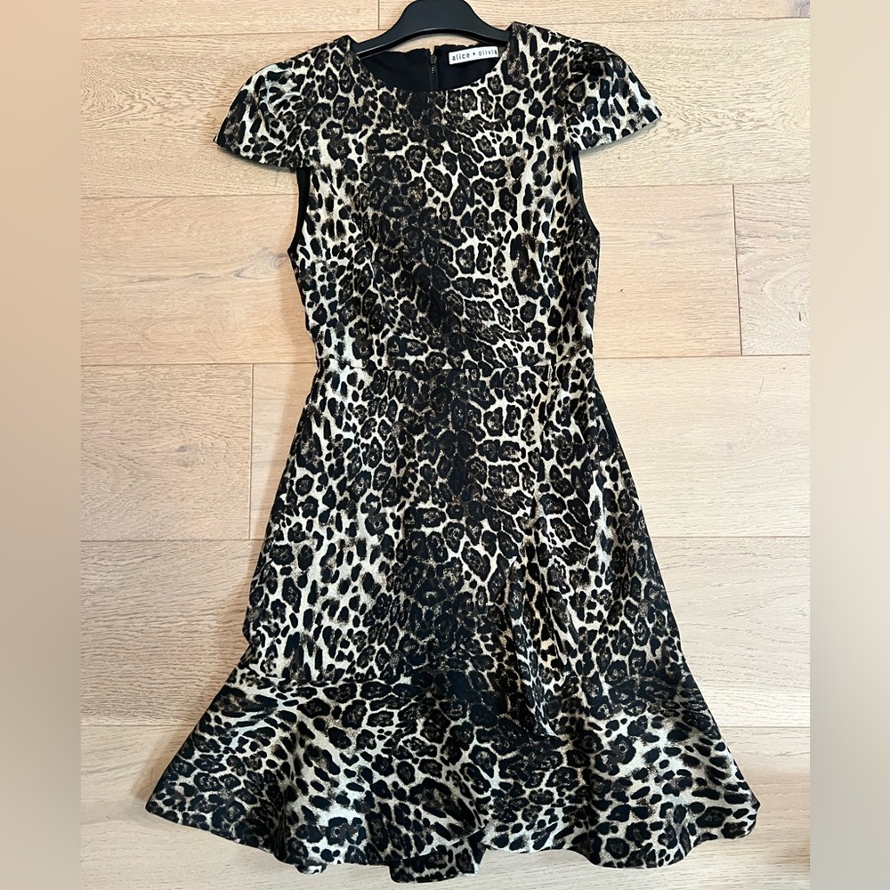 Alice +Olivia leopard dress NEW with tags